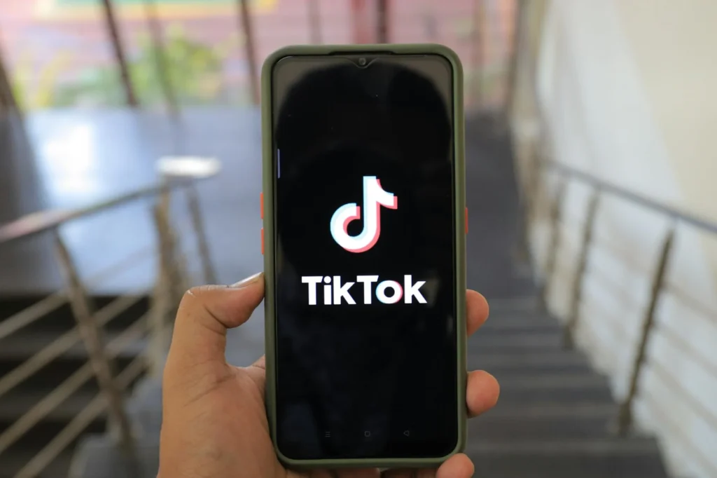 Tiktok watch and earn app download apk