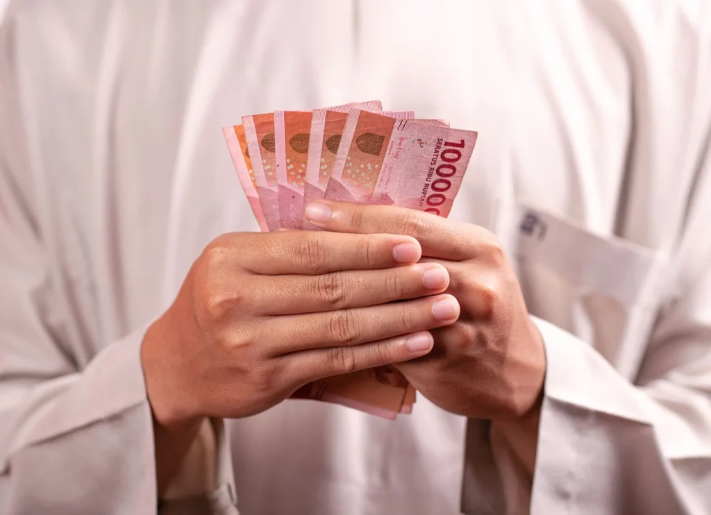 Games earn money strategies