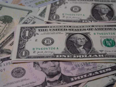1 us dollar in indian currency